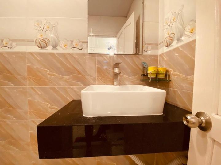 Kieu Trang Hotel Да Лат Екстериор снимка
